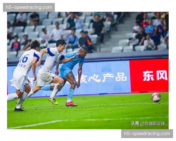 深圳新鹏城进攻潮席卷武汉三镇 韦斯利本科维奇各两球